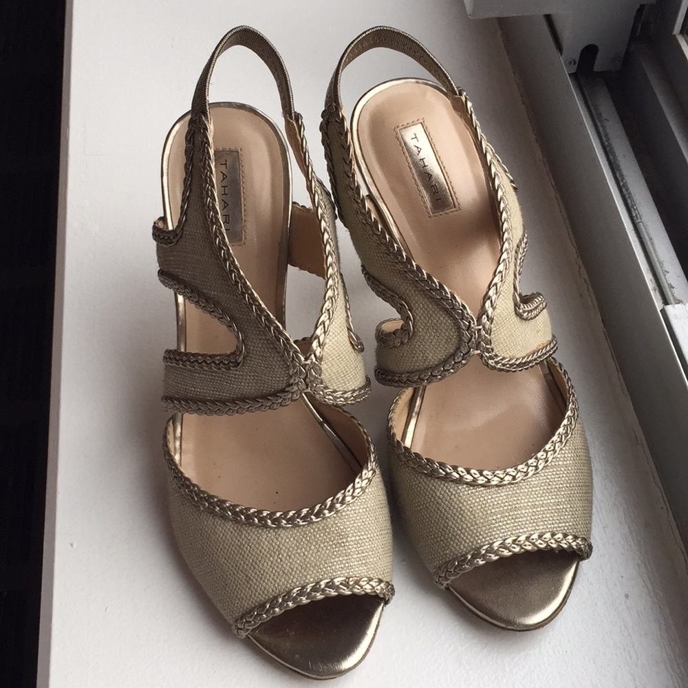 Classy tahari heels